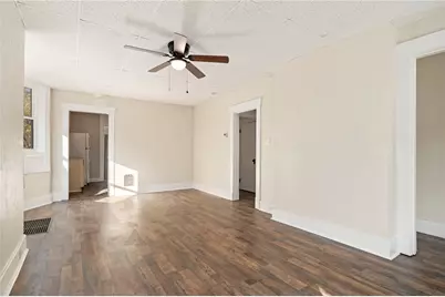 529 Windsor Ave, Pittsburgh, PA 15221 - Photo 9
