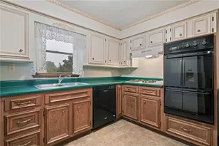 665 Main St, North Huntingdon, PA 15642 - Photo 7