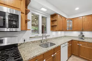 101 Parise Rd, Pittsburgh, PA 15221 - Photo 11
