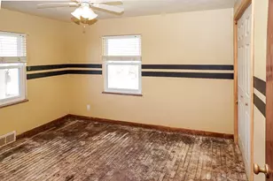 434 Mary St, Jeannette, PA 15644 - Photo 17
