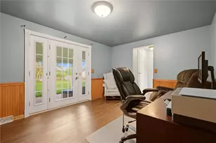 3217 Sundale Dr, Pittsburgh, PA 15116 - Photo 15