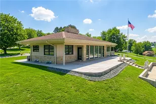 102 Peasant Village Ln, Belle Vernon, PA 15012 - Photo 5