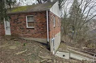 809 Hillgrove, Beechview, PA 15216 - Photo 3
