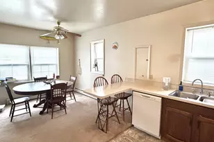 670 N Perry Hwy N, Harmony Boro, PA 16037 - Photo 11