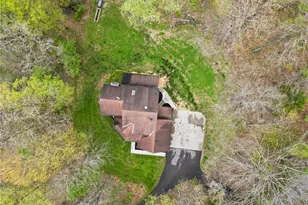 143 W Cruikshank Rd, Middlesex Township, PA 16002 - Photo 5
