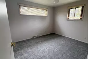 1210 Doris St, New Castle, PA 16101 - Photo 3