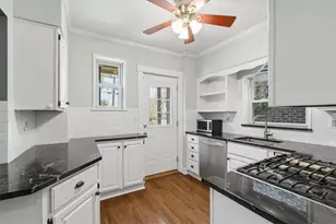 1010 Milton St, Pittsburgh, PA 15218 - Photo 9