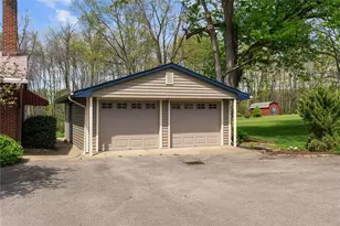 6142 Penn Dr, Penn Township, PA 16002 - Photo 7