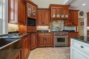 103 Destinaire Dr, Wilmington Township, PA 16142 - Photo 5