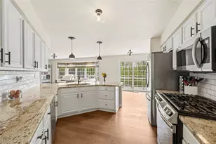 1007 Fieldstone Dr, Cecil, PA 15317 - Photo 5