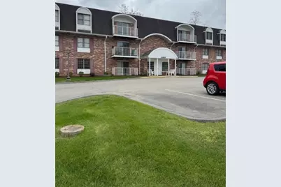 409 Clubhouse Dr, South Strabane, PA 15301 - Photo 1