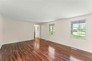 354 Ramada Dr, Pittsburgh, PA 15241 - Photo 3