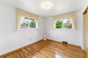 105 Adele Ave, Pittsburgh, PA 15223 - Photo 17