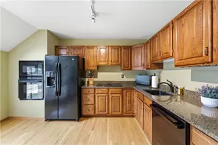 1419 Towne Square Dr, Pittsburgh, PA 15101 - Photo 9
