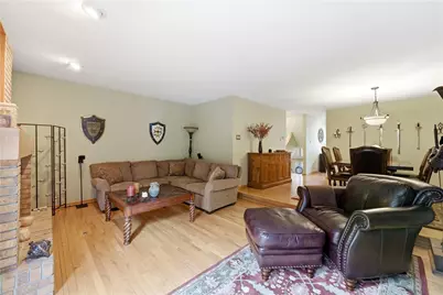 1419 Towne Square Dr, Pittsburgh, PA 15101 - Photo 3