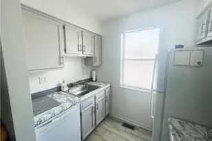 118 Forest Dr, Seven Fields Boro, PA 16046 - Photo 7