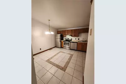 101 Sunrise Vlg, Twp of But NW, PA 16001 - Photo 9