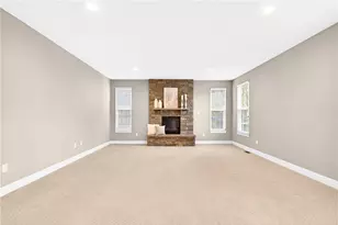 813 Balmoral Ct, Moon/Crescent Twp, PA 15108 - Photo 13