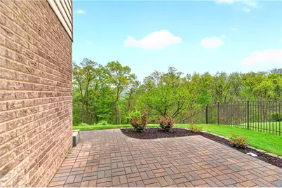 813 Balmoral Ct, Moon/Crescent Twp, PA 15108 - Photo 47