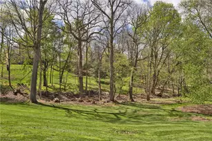 9007 Hampshire Ct, Ross Twp, PA 15237 - Photo 5