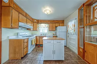 1816 Cardinal Ave, Hopewell Township, PA 15001 - Photo 3
