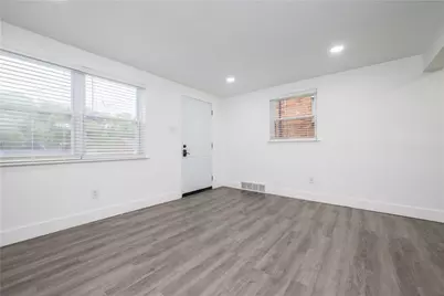 3906 Meadowbrook Blvd, Pittsburgh, PA 15227 - Photo 5