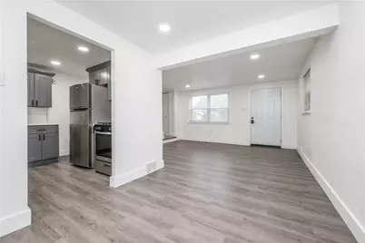 3906 Meadowbrook Blvd, Pittsburgh, PA 15227 - Photo 13