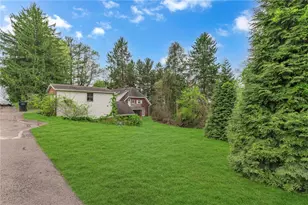 613 Briarcliff Dr, Center Township, PA 15001 - Photo 3