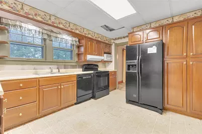 613 Briarcliff Dr, Center Township, PA 15001 - Photo 13