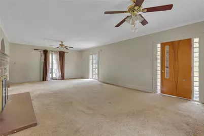 613 Briarcliff Dr, Center Township, PA 15001 - Photo 5