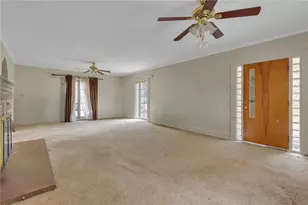 613 Briarcliff Dr, Center Township, PA 15001 - Photo 5