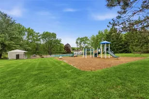 229 Hillvue Dr, Seven Fields Boro, PA 16046 - Photo 39