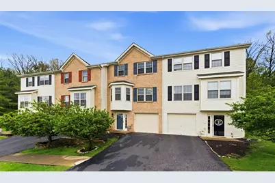 229 Hillvue Dr, Seven Fields Boro, PA 16046 - Photo 1