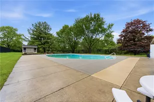 229 Hillvue Dr, Seven Fields Boro, PA 16046 - Photo 35
