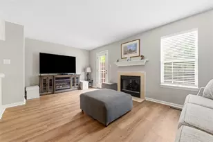 229 Hillvue Dr, Seven Fields Boro, PA 16046 - Photo 5
