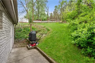 5946 Poketa Rd, Pittsburgh, PA 15147 - Photo 23