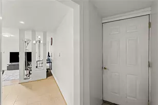 324 Greenfield Ave, Pittsburgh, PA 15207 - Photo 17