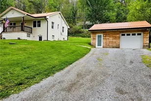 112 Patti Ln, Hopewell Township, PA 15001 - Photo 3