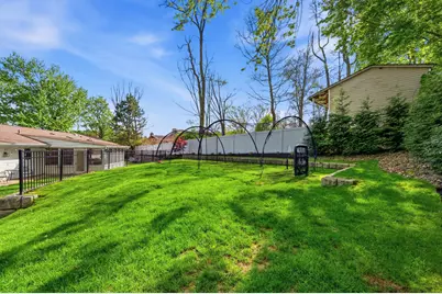 2029 Grosvenor Drive, Moon/Crescent Twp, PA 15108 - Photo 29
