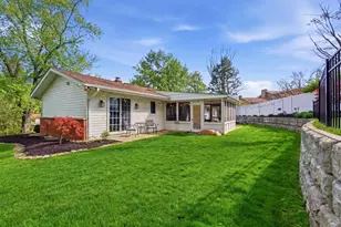 2029 Grosvenor Dr, Moon/Crescent Twp, PA 15108 - Photo 31
