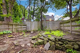 2017 Delaware Ave, Pittsburgh, PA 15218 - Photo 43
