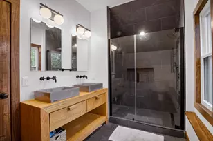 2017 Delaware Ave, Pittsburgh, PA 15218 - Photo 37