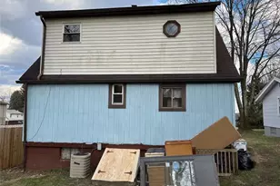 104 Wallace Ave, East Pittsburgh, PA 15112 - Photo 13
