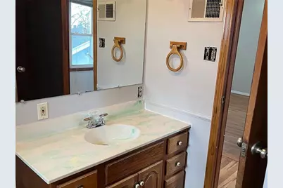 104 Wallace Ave, East Pittsburgh, PA 15112 - Photo 5