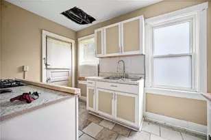 7025 Monticello, Pittsburgh, PA 15208 - Photo 9