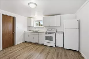 2911 Valley St, Liberty Boro, PA 15133 - Photo 5