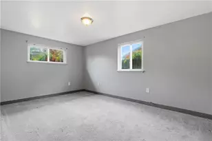 2911 Valley St, Liberty Boro, PA 15133 - Photo 11