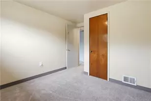 2911 Valley St, Liberty Boro, PA 15133 - Photo 13