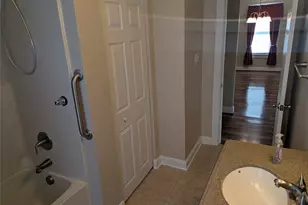 727 N 1st St, Jeannette, PA 15644 - Photo 19