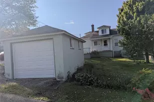 727 N 1st St, Jeannette, PA 15644 - Photo 31